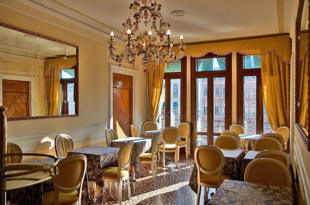 *** Hotel Locanda Ovidius Venice Italy
